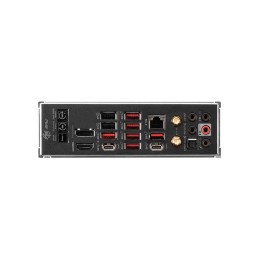 MSI | MPG X670E CARBON WIFI | Processor family AMD | Processor socket AM5 | DDR5 DIMM | Memory slots 4